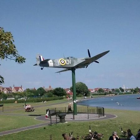 Esjays At Knowles House Bed & Breakfast Lytham St. Annes Eksteriør bilde