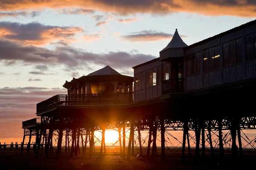 Esjays At Knowles House Bed & Breakfast Lytham St. Annes Eksteriør bilde